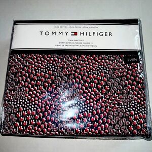 Tommy Hilfiger twin sheet set red floral navy new